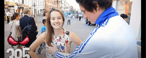 Joven Ruso toca los senos de 1000 mujeres para pasar buena energía a Vladimir Putin
